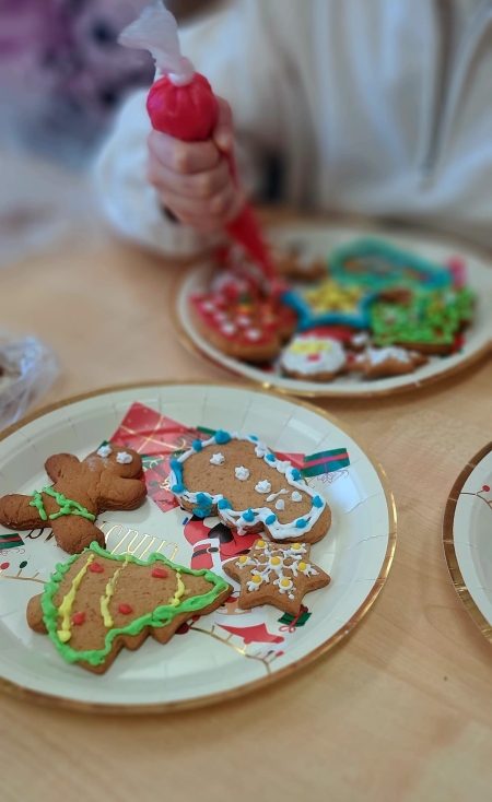 Świąteczne Warsztaty Ozdabiania Pierniczków dla Klas 2 i 3!