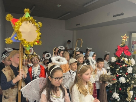  Szkolne kolędowanie i spotkania opłatkowe