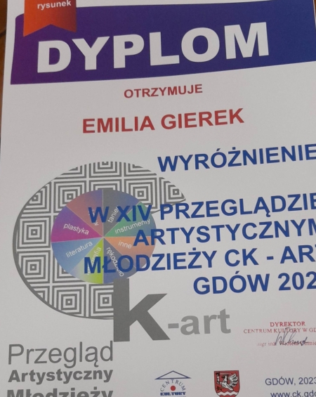 Wyróżnienia dla dwóch uczennic  w XIV Przeglądzie Artystycznym Młodzieży CK-ART w Gdowie